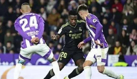 华体会体育-AC米兰险胜莱比锡，拉莫斯乌龙送礼欧冠的简单介绍