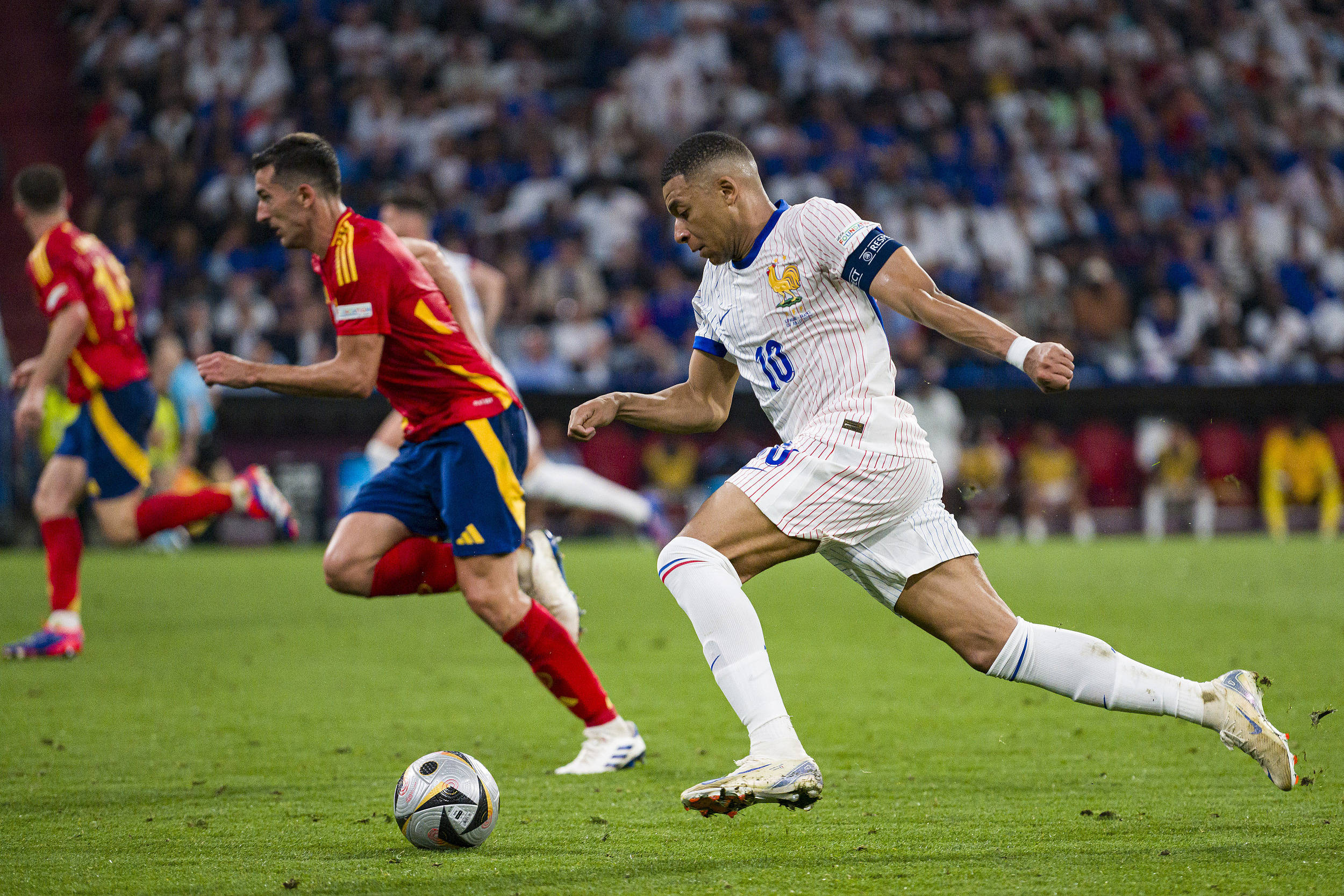 华体会体育-国际大赛开战在即，欧洲杯迷人风采的简单介绍