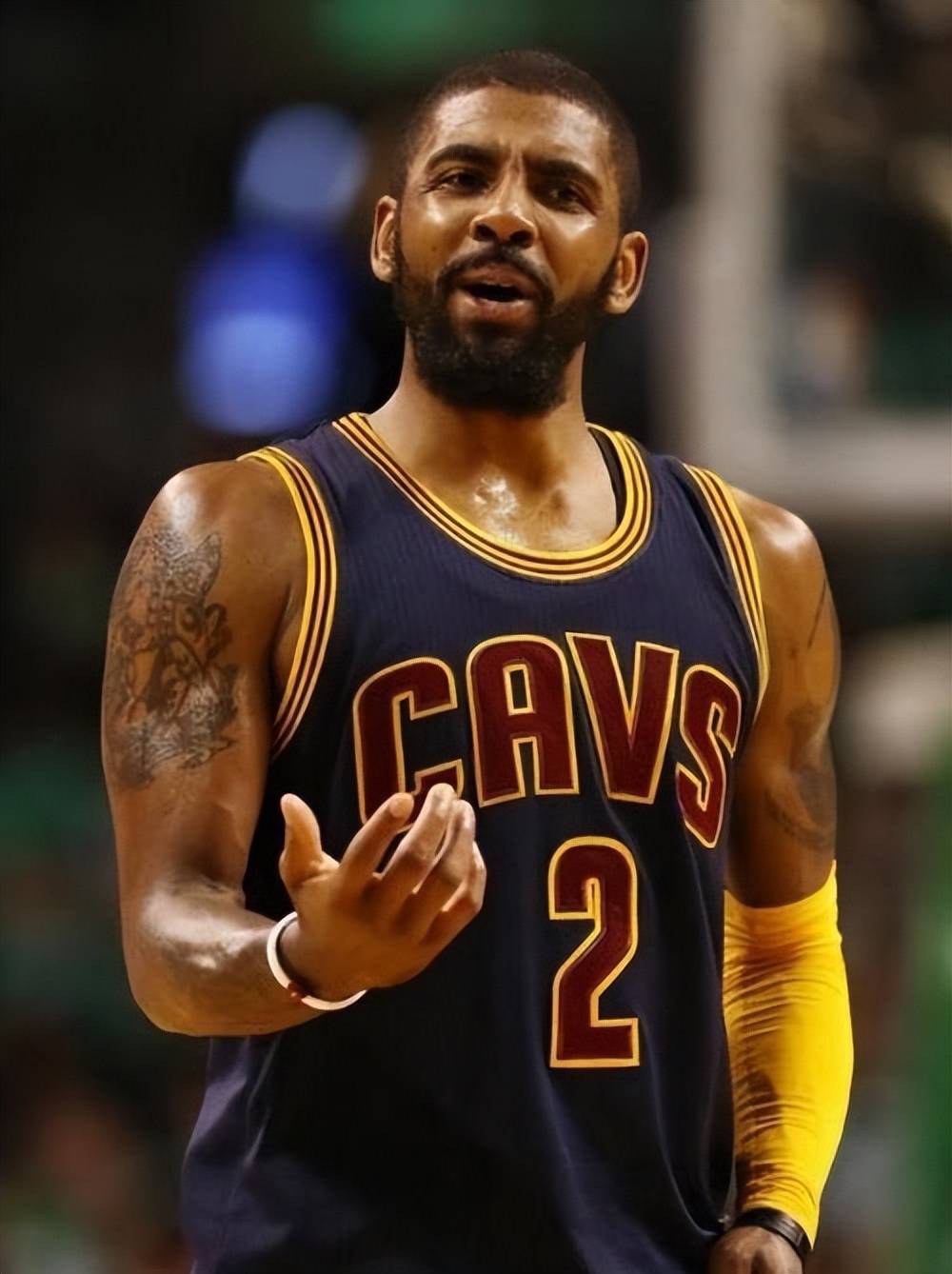 关于灰熊力克湖人，欧文关键制胜的信息